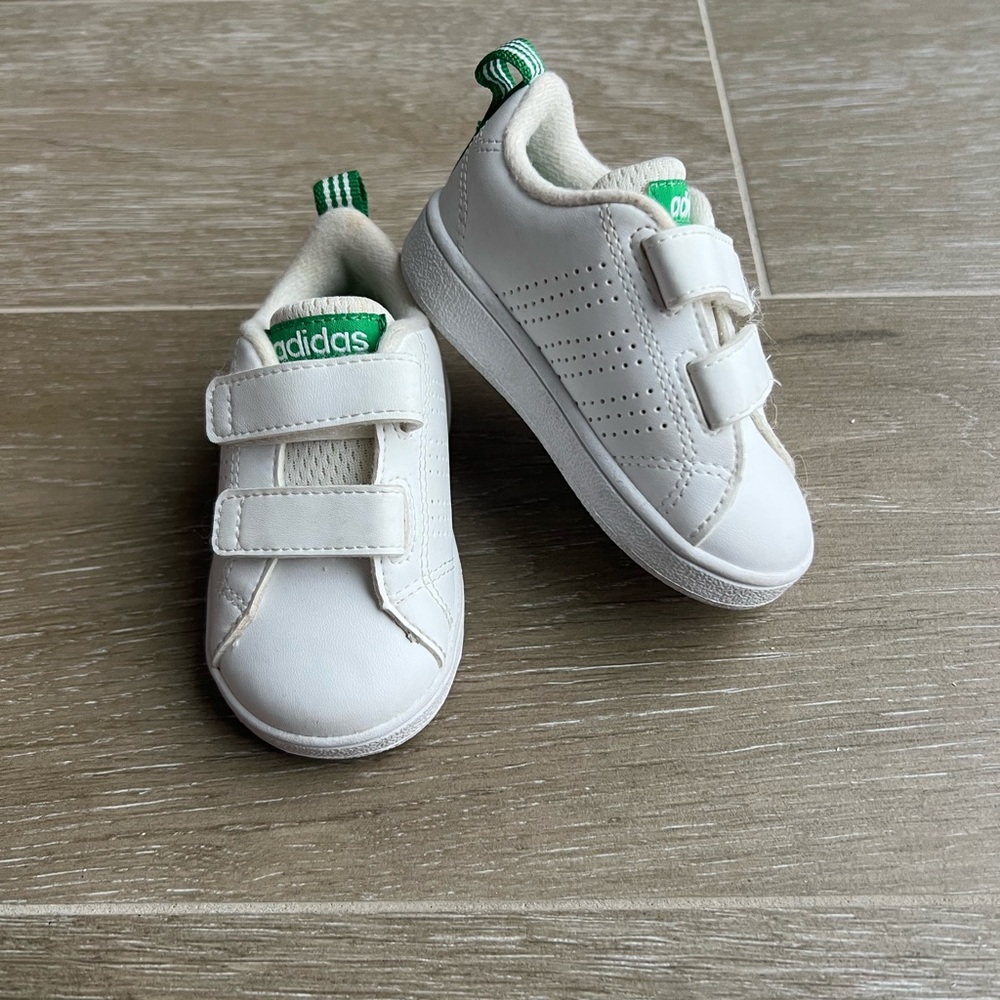 Adidas toddler/ baby sneaker